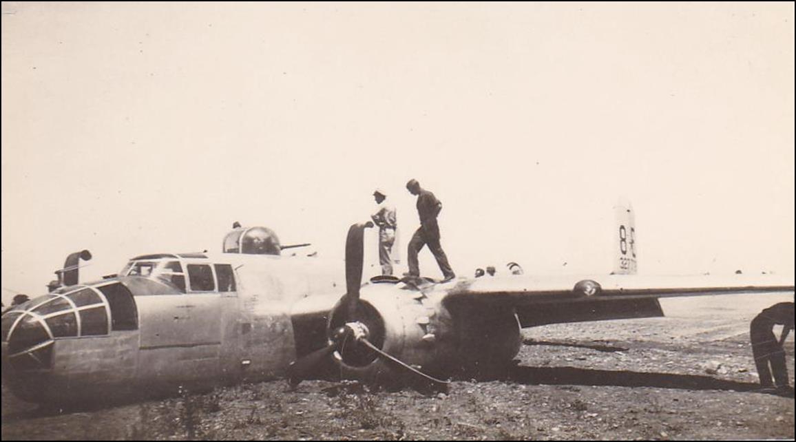 B-25_8D_crash1