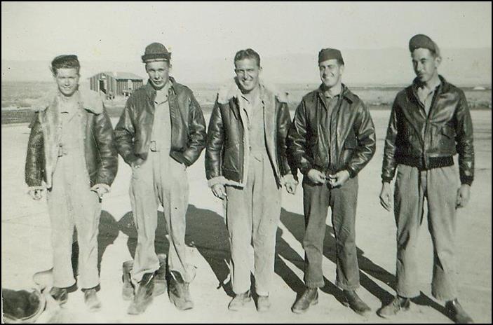 b_17_004_camp_crew3