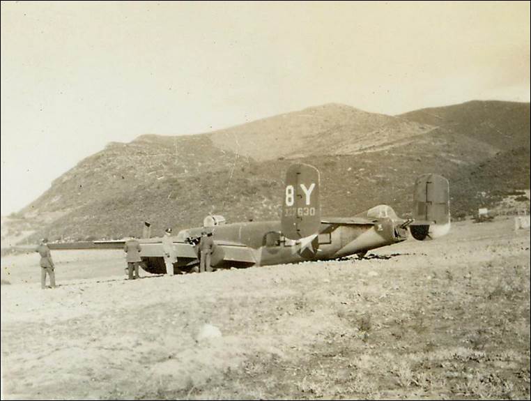 B25_belly_landing_8Y