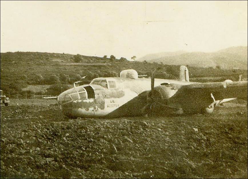 b25_belly_landing_Lil_Scooper